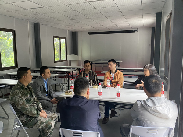 總經(jīng)理譚孝發(fā)在項(xiàng)目接待行業(yè)專家